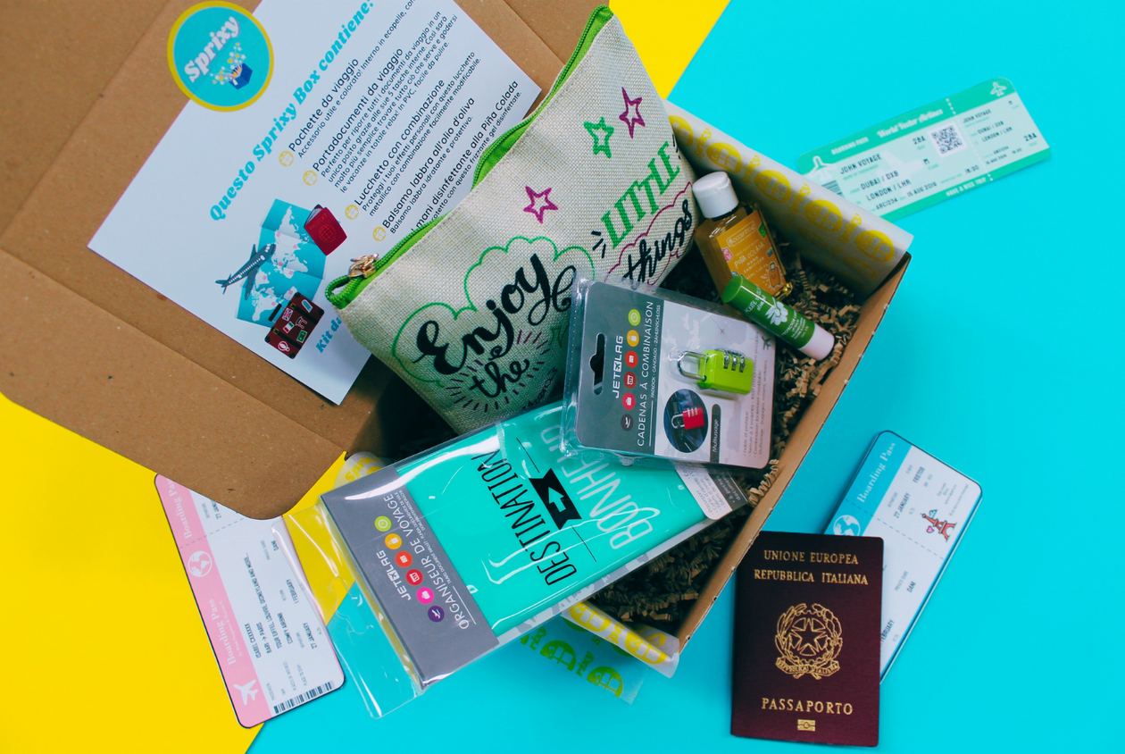 Kit da viaggio: gift box con accessori viaggio – Sprixy Box